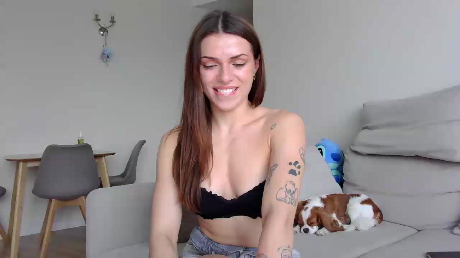 Gallery image thumbnail from AnettiRosseee's myfreecams stream on, 08/05/2026, 18:34 image 11 of 20
