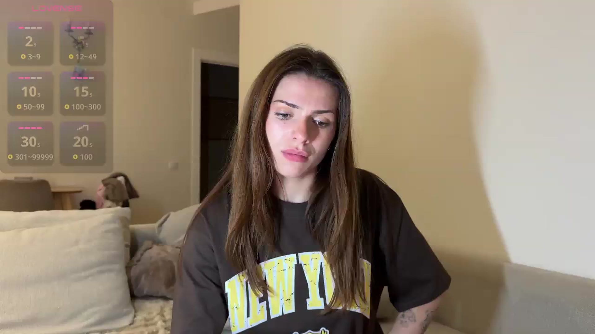 Gallery image thumbnail from AnettiRosseee's myfreecams stream on, 08/19/2026, 20:37 image 4 of 20