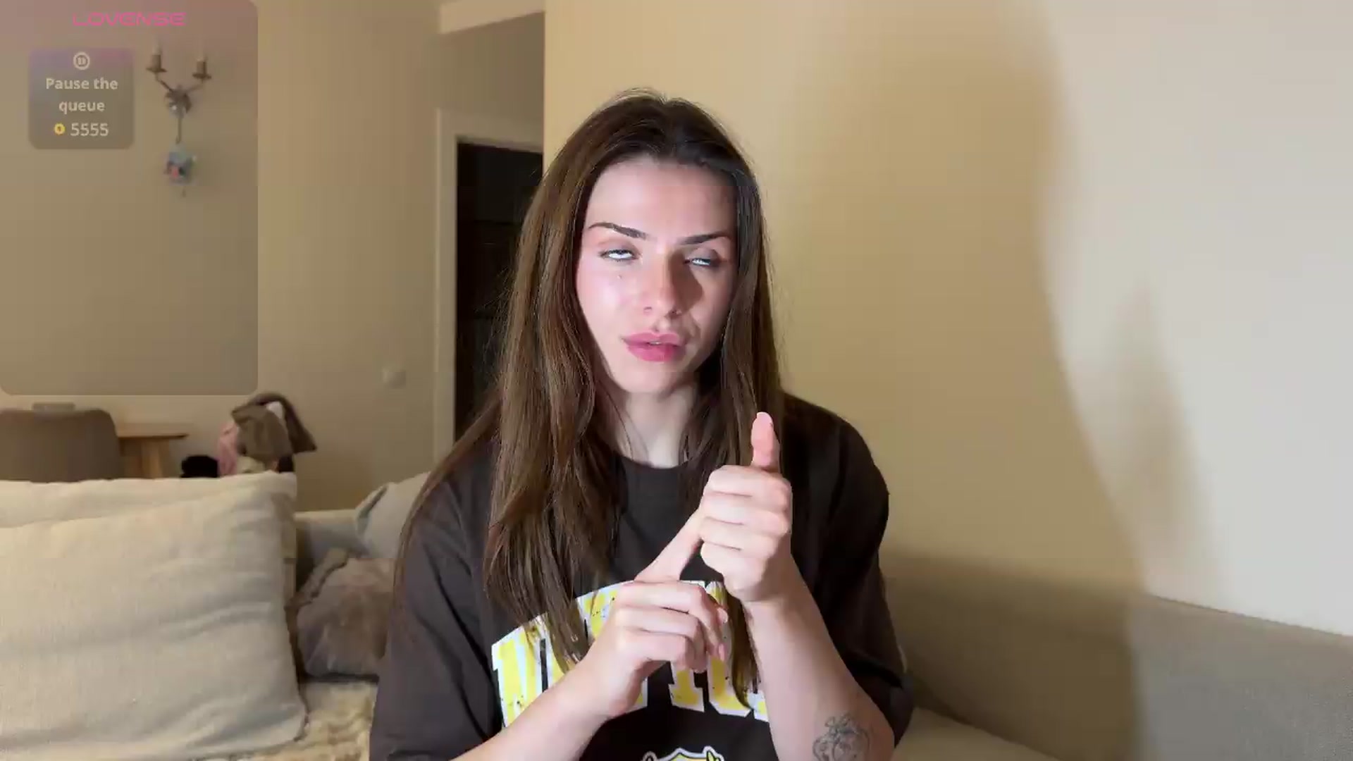 Gallery image thumbnail from AnettiRosseee's myfreecams stream on, 08/19/2026, 20:37 image 3 of 20
