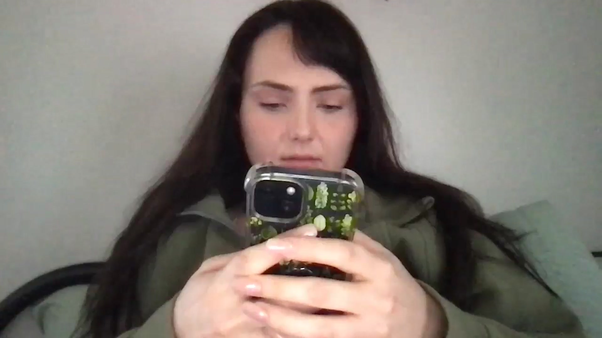 Gallery image thumbnail from Angel444's myfreecams stream on, 03/18/2025, 17:13 image 14 of 20