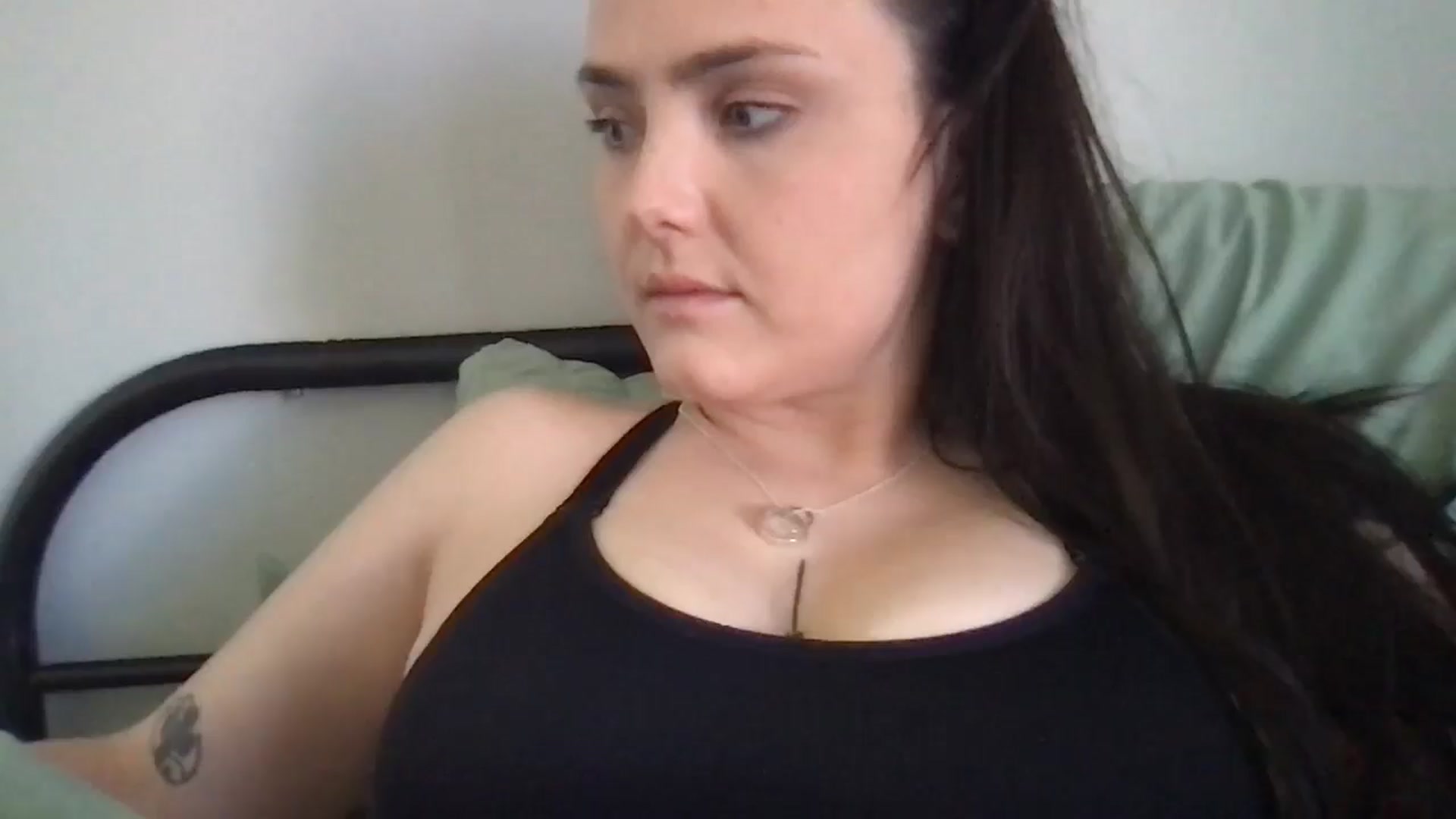 Gallery image thumbnail from Angel444's myfreecams stream on, 03/24/2025, 18:17 image 14 of 20