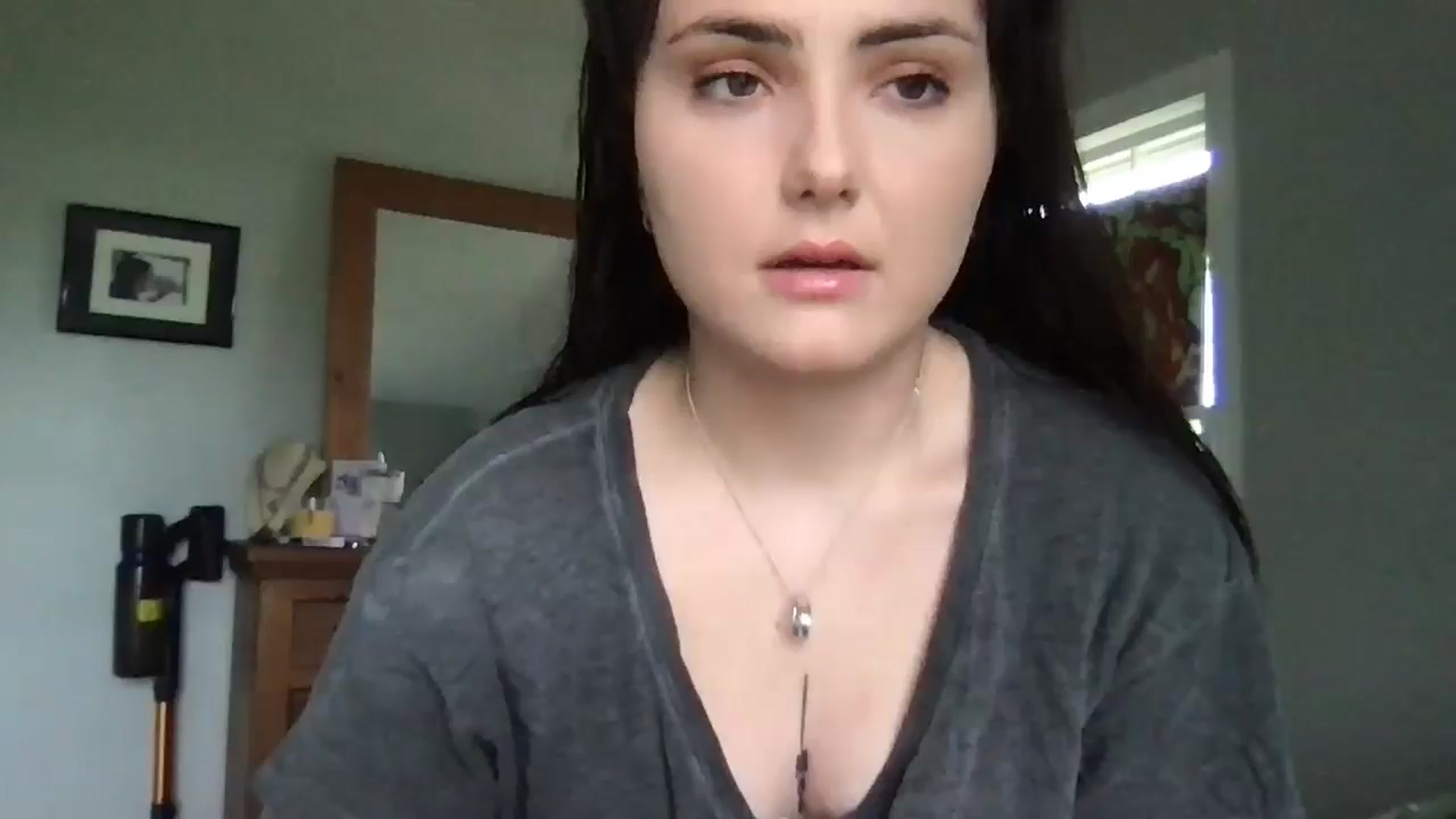 Gallery image thumbnail from Angel444's myfreecams stream on, 04/01/2025, 14:32 image 1 of 20