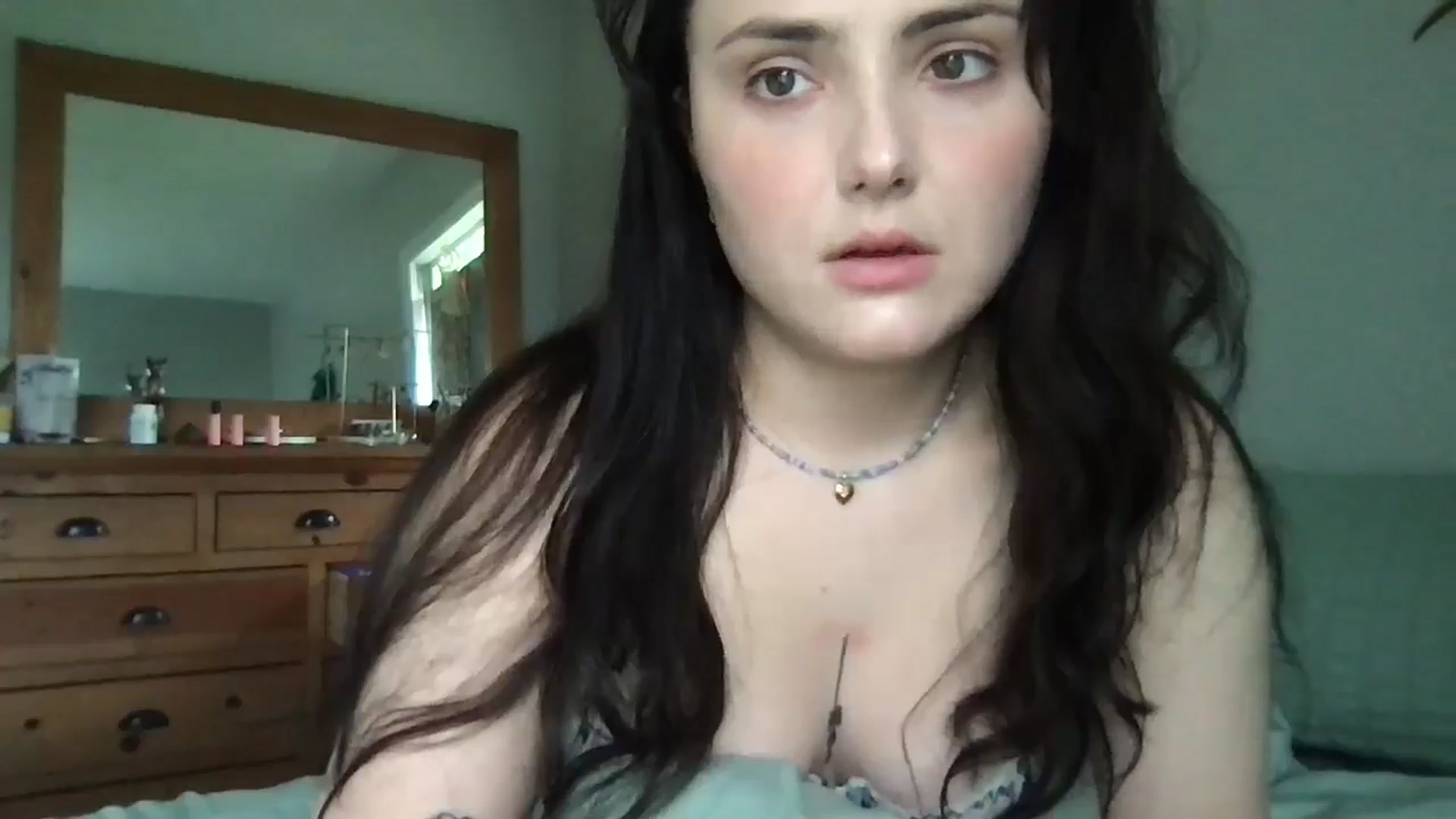 Gallery image thumbnail from Angel444's myfreecams stream on, 04/03/2025, 16:06 image 12 of 20
