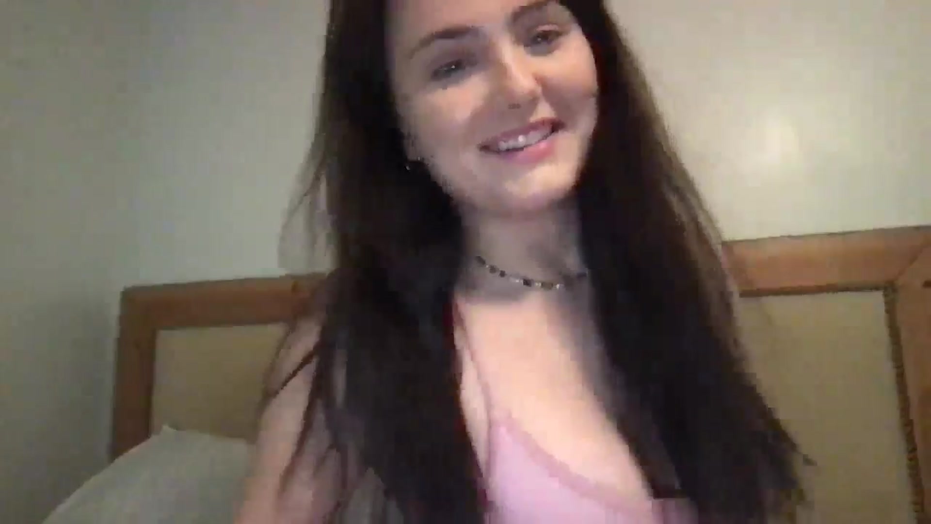 Gallery image thumbnail from Angel444's myfreecams stream on, 04/22/2025, 14:05 image 19 of 20
