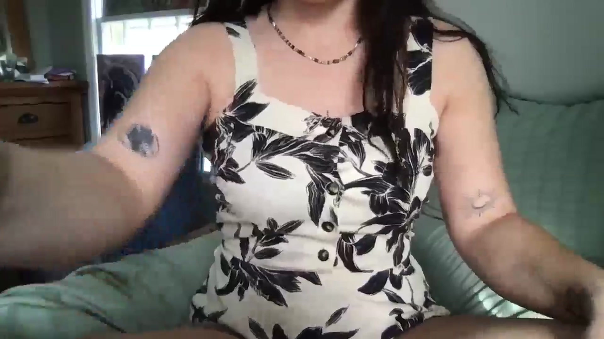 Gallery image thumbnail from Angel444's myfreecams stream on, 04/29/2025, 13:13 image 12 of 20