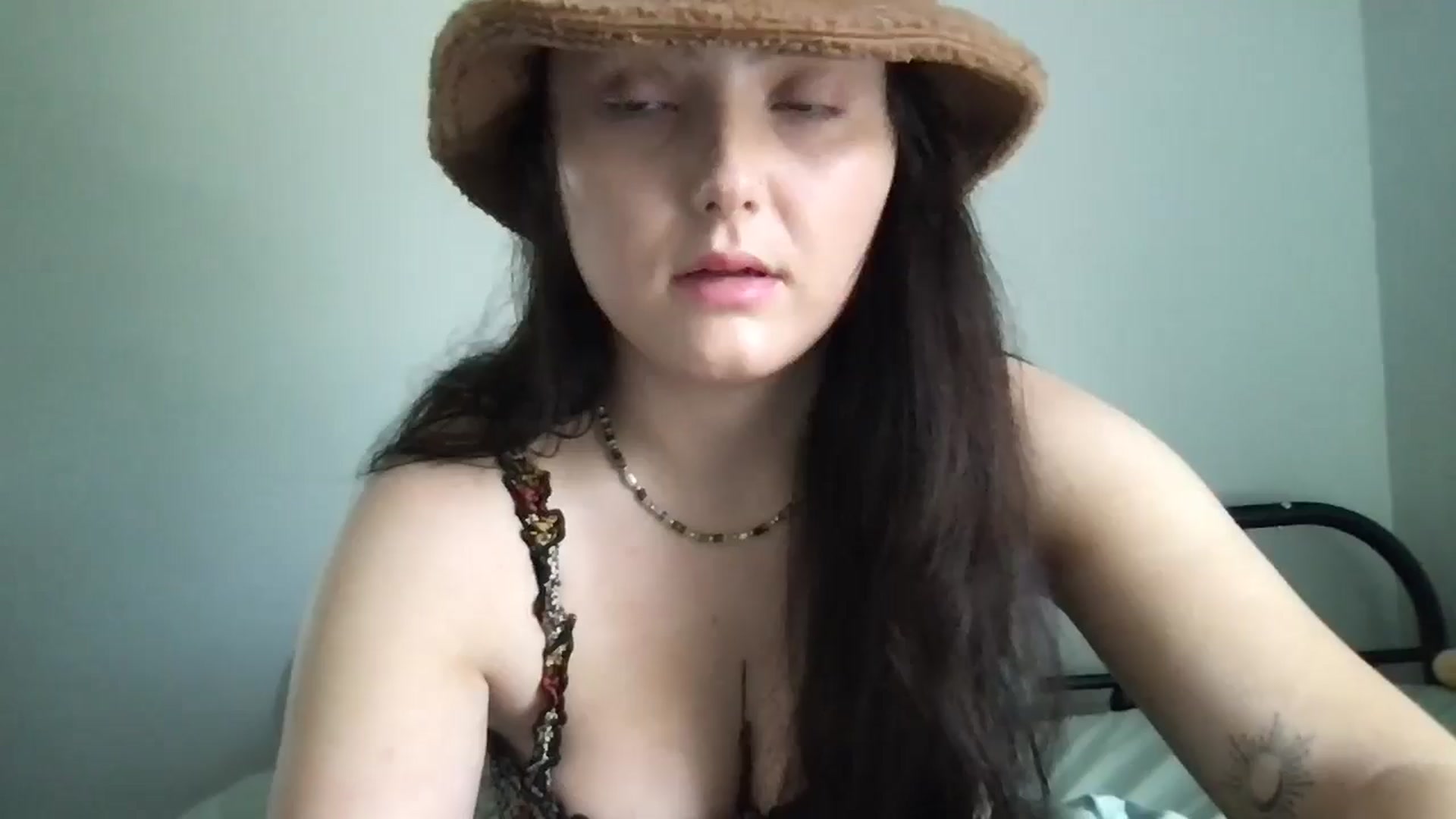 Gallery image thumbnail from Angel444's myfreecams stream on, 04/30/2025, 14:01 image 14 of 20