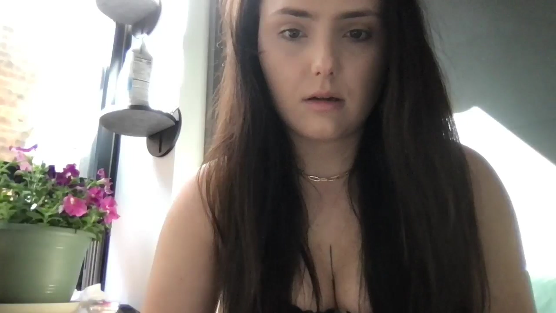 Gallery image thumbnail from Angel444's myfreecams stream on, 05/18/2025, 14:32 image 2 of 20