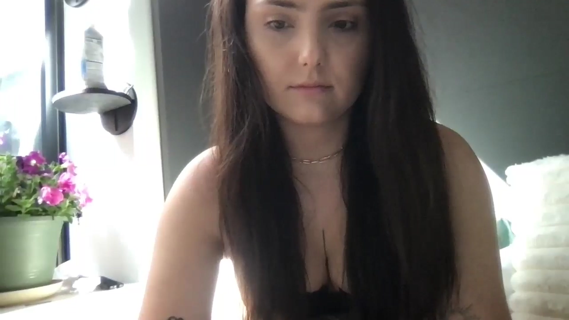 Gallery image thumbnail from Angel444's myfreecams stream on, 05/18/2025, 14:32 image 13 of 20