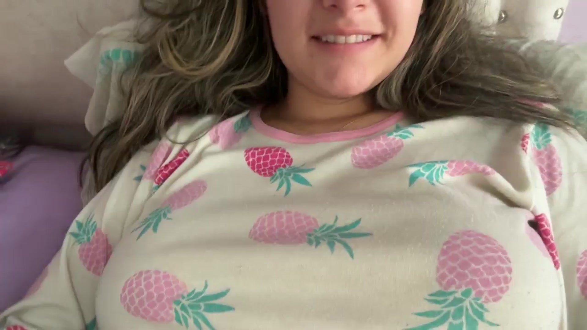 Gallery image thumbnail from Angel98_'s myfreecams stream on, 11/18/2024, 12:46 image 13 of 20