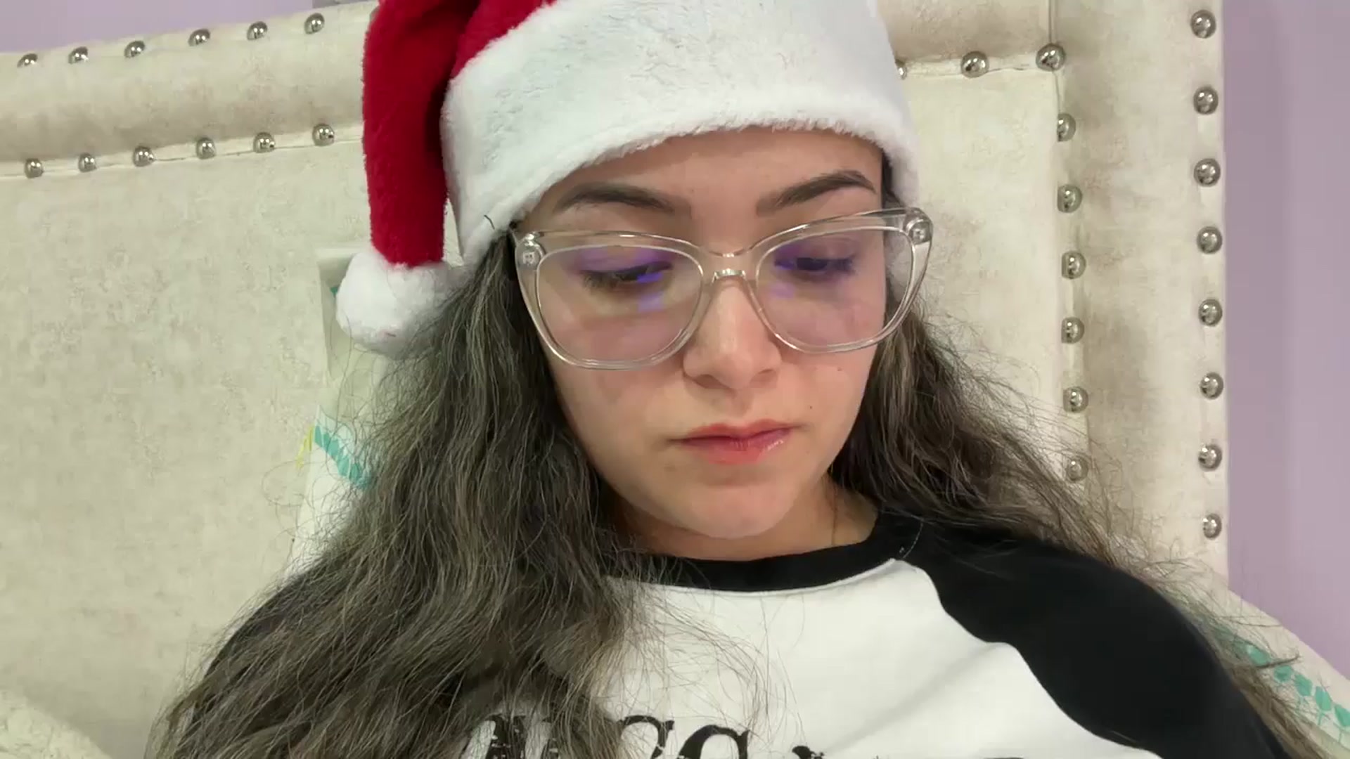 Gallery image thumbnail from Angel98_'s myfreecams stream on, 12/24/2024, 16:03 image 14 of 20