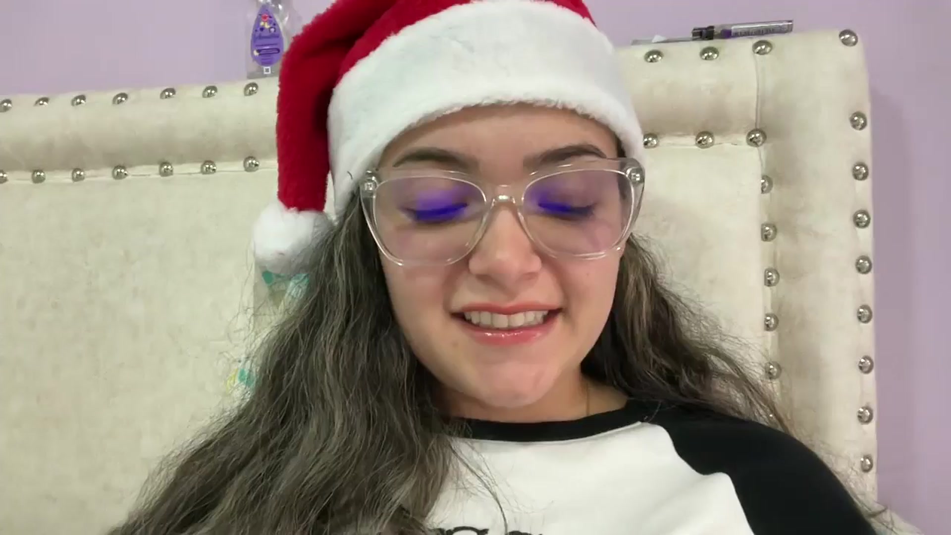 Gallery image thumbnail from Angel98_'s myfreecams stream on, 12/24/2024, 16:03 image 7 of 20