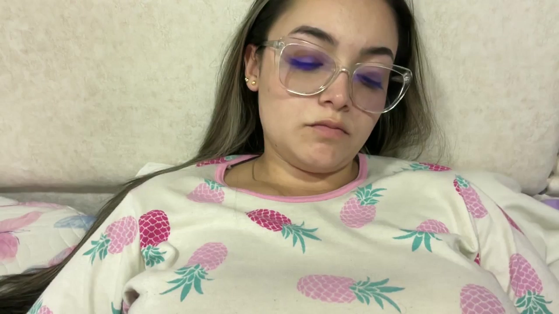 Gallery image thumbnail from Angel98_'s myfreecams stream on, 05/07/2025, 24:21 image 17 of 20