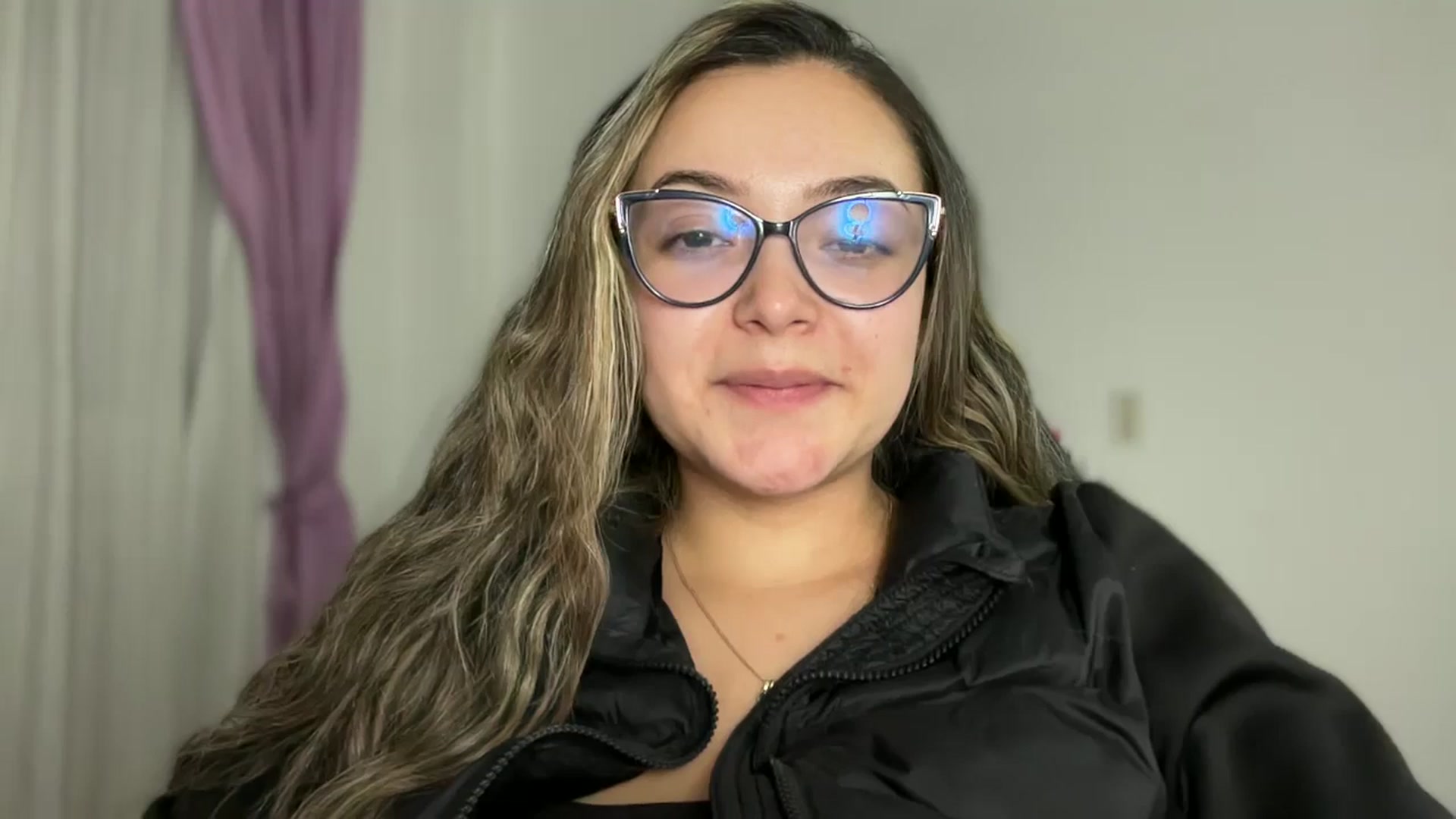 Gallery image thumbnail from Angel98_'s myfreecams stream on, 08/26/2025, 01:42 image 5 of 20