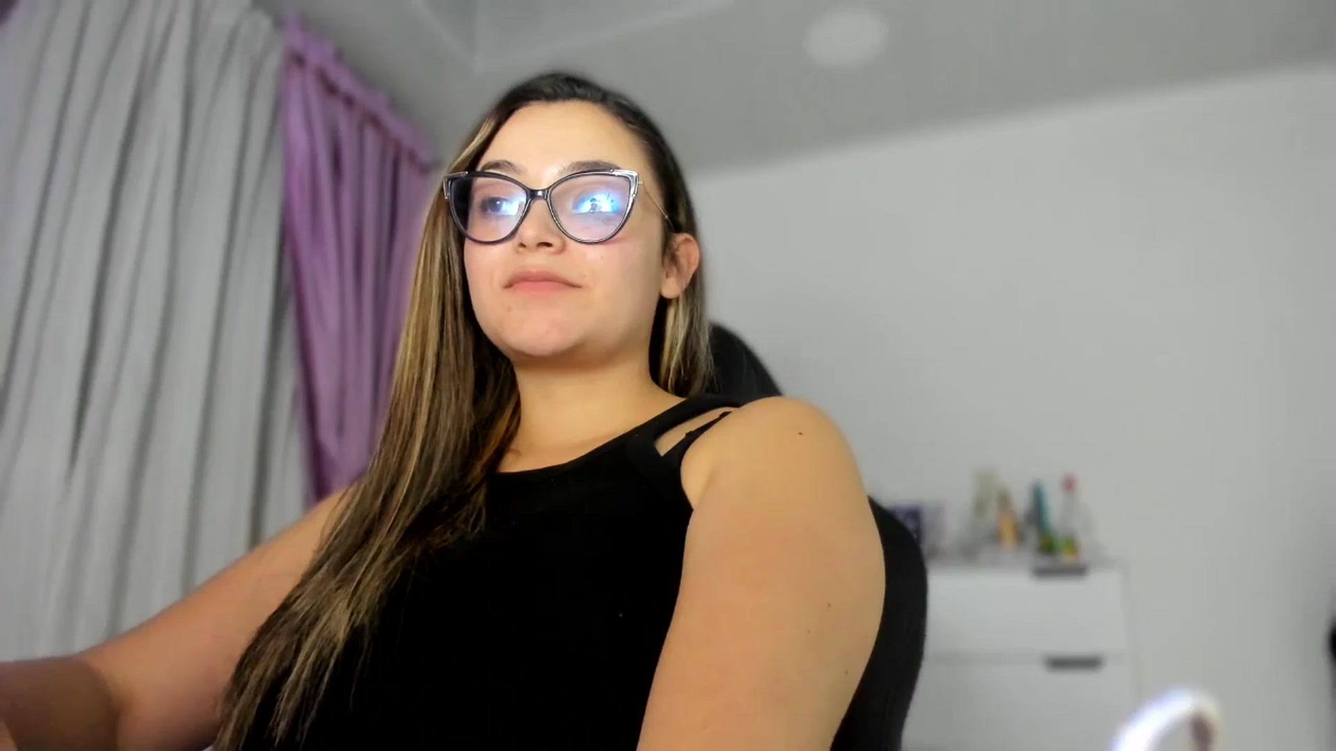 Gallery image thumbnail from Angel98_'s myfreecams stream on, 09/08/2025, 02:58 image 20 of 20