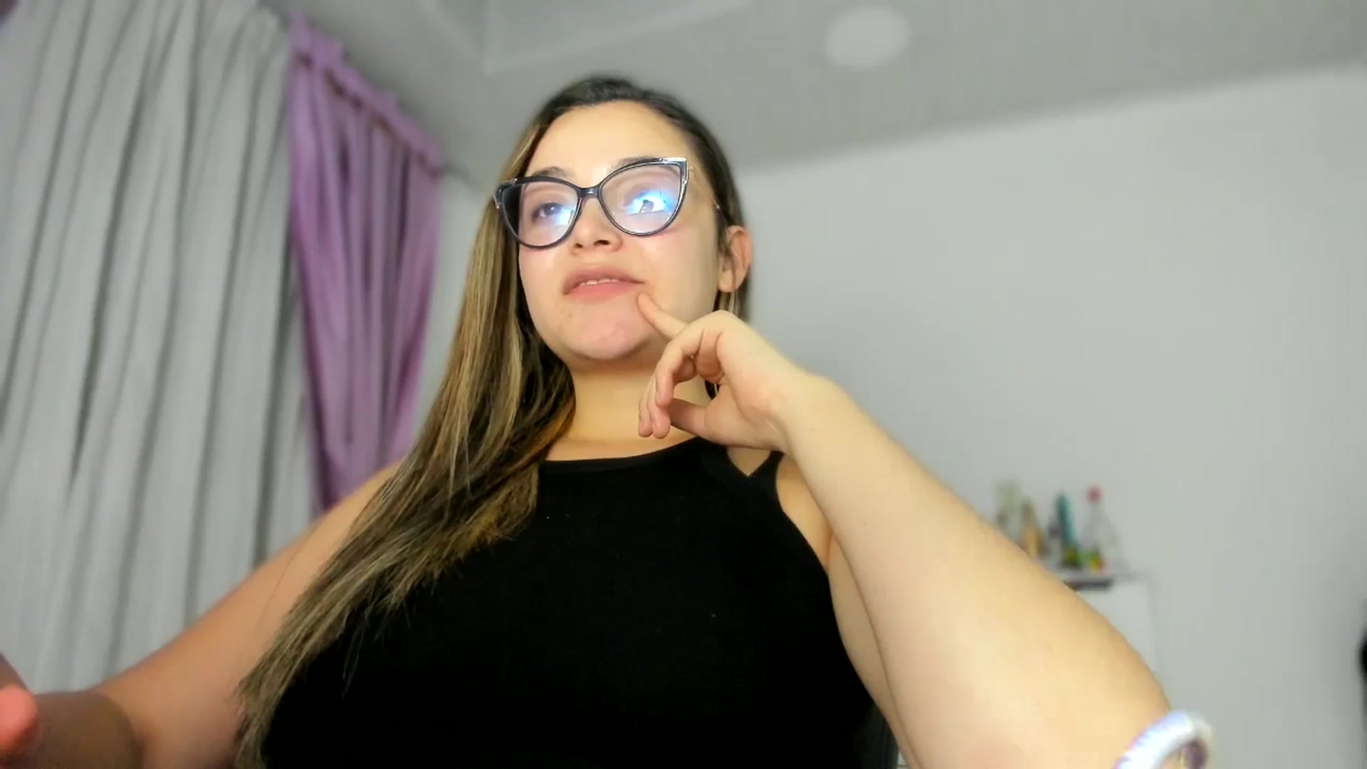 Gallery image thumbnail from Angel98_'s myfreecams stream on, 09/08/2025, 02:58 image 9 of 20