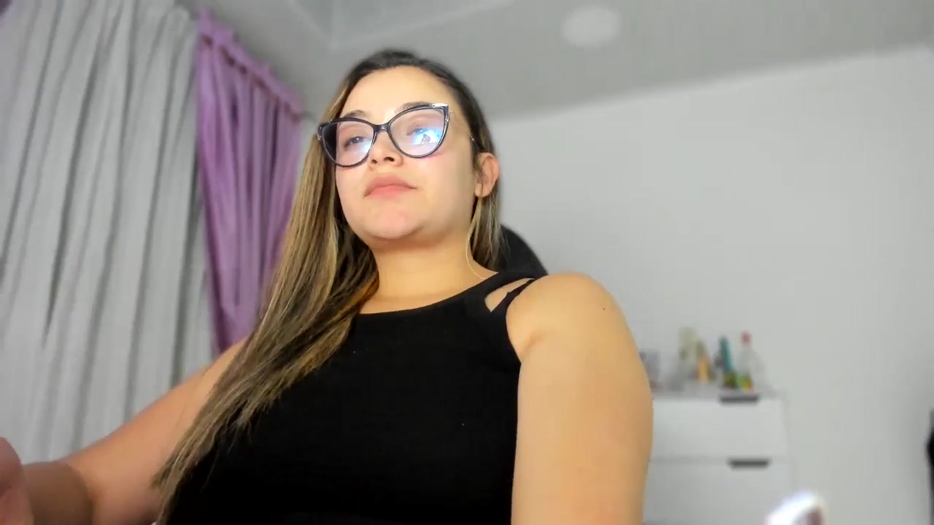 Gallery image thumbnail from Angel98_'s myfreecams stream on, 09/08/2025, 02:58 image 6 of 20