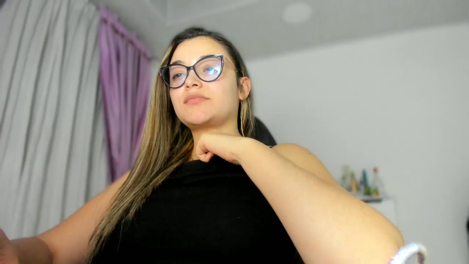 Gallery image thumbnail from Angel98_'s myfreecams stream on, 09/08/2025, 02:58 image 13 of 20