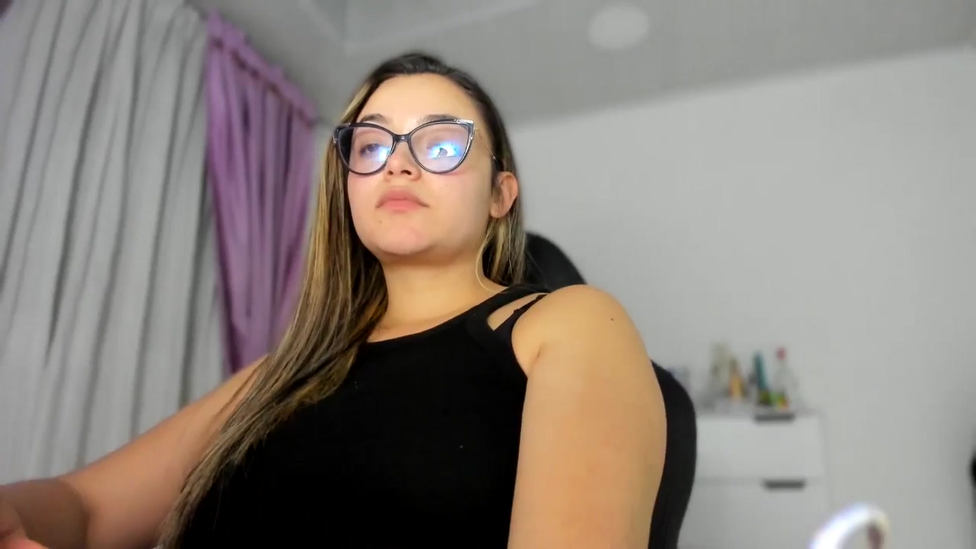 Gallery image thumbnail from Angel98_'s myfreecams stream on, 09/08/2025, 02:58 image 15 of 20