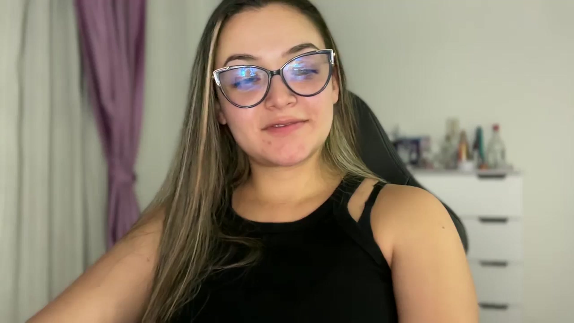 Gallery image thumbnail from Angel98_'s myfreecams stream on, 09/09/2025, 02:50 image 9 of 20