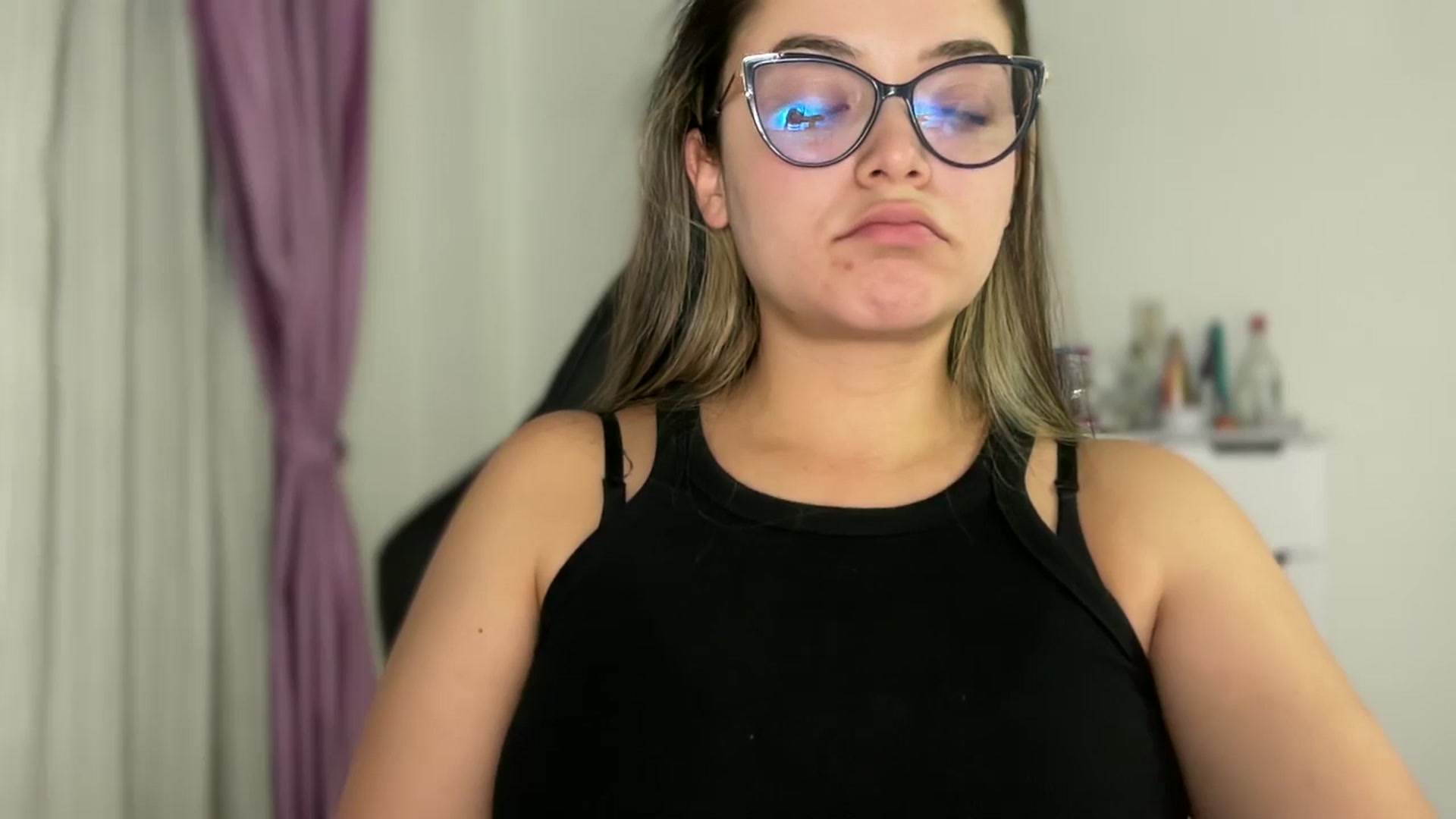 Gallery image thumbnail from Angel98_'s myfreecams stream on, 09/09/2025, 02:50 image 11 of 20
