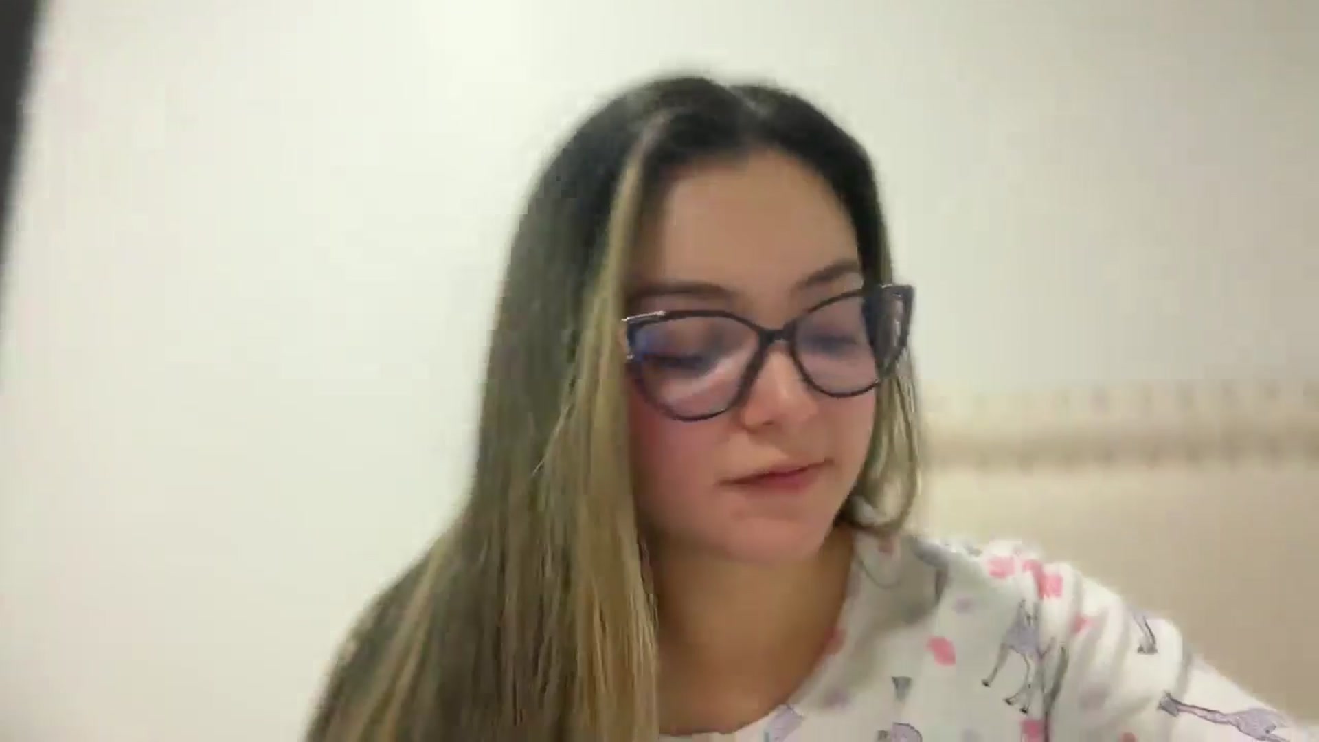 Gallery image thumbnail from Angel98_'s myfreecams stream on, 09/10/2025, 23:15 image 16 of 20