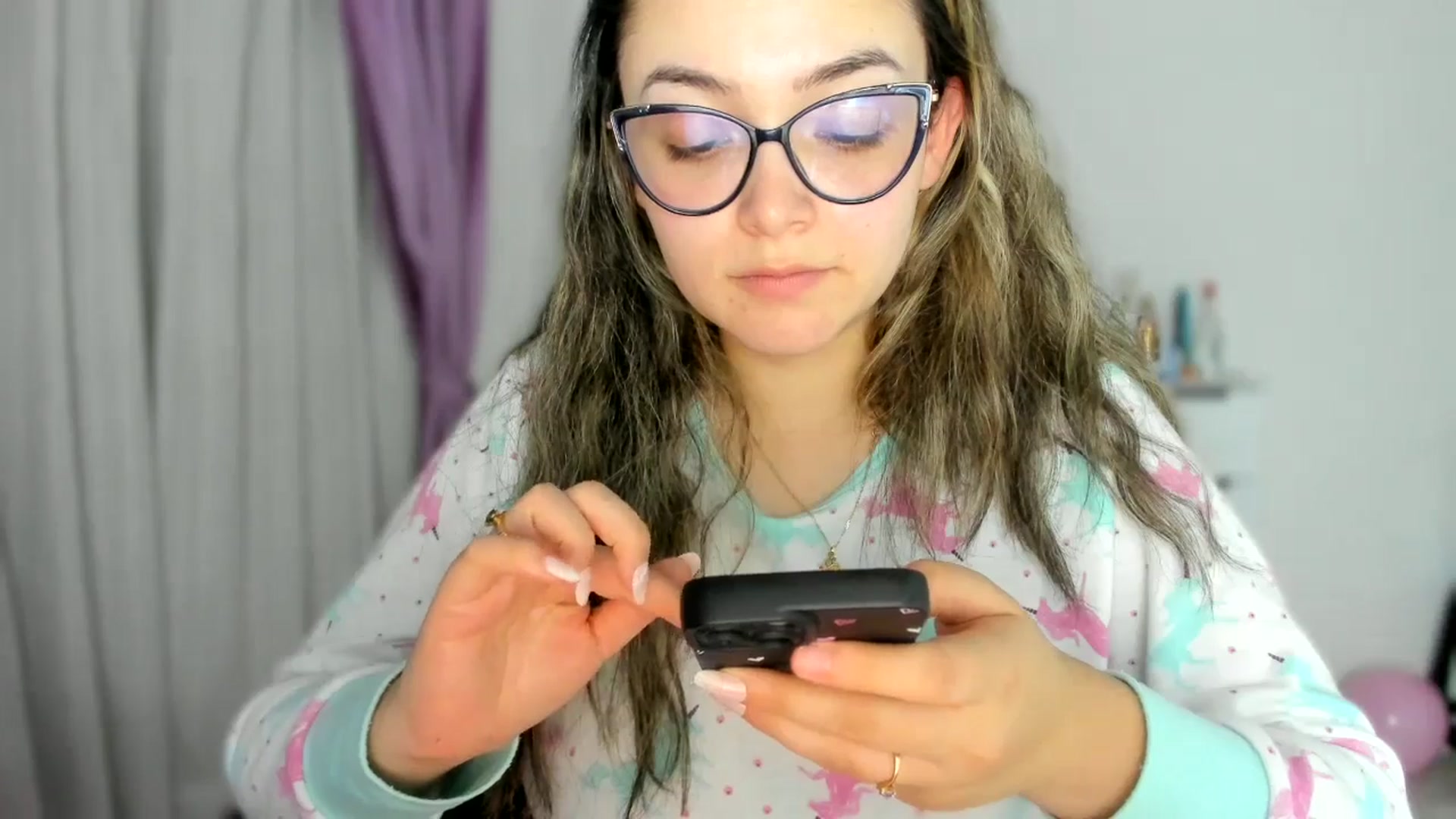 Gallery image thumbnail from Angel98_'s myfreecams stream on, 09/15/2025, 01:48 image 14 of 20