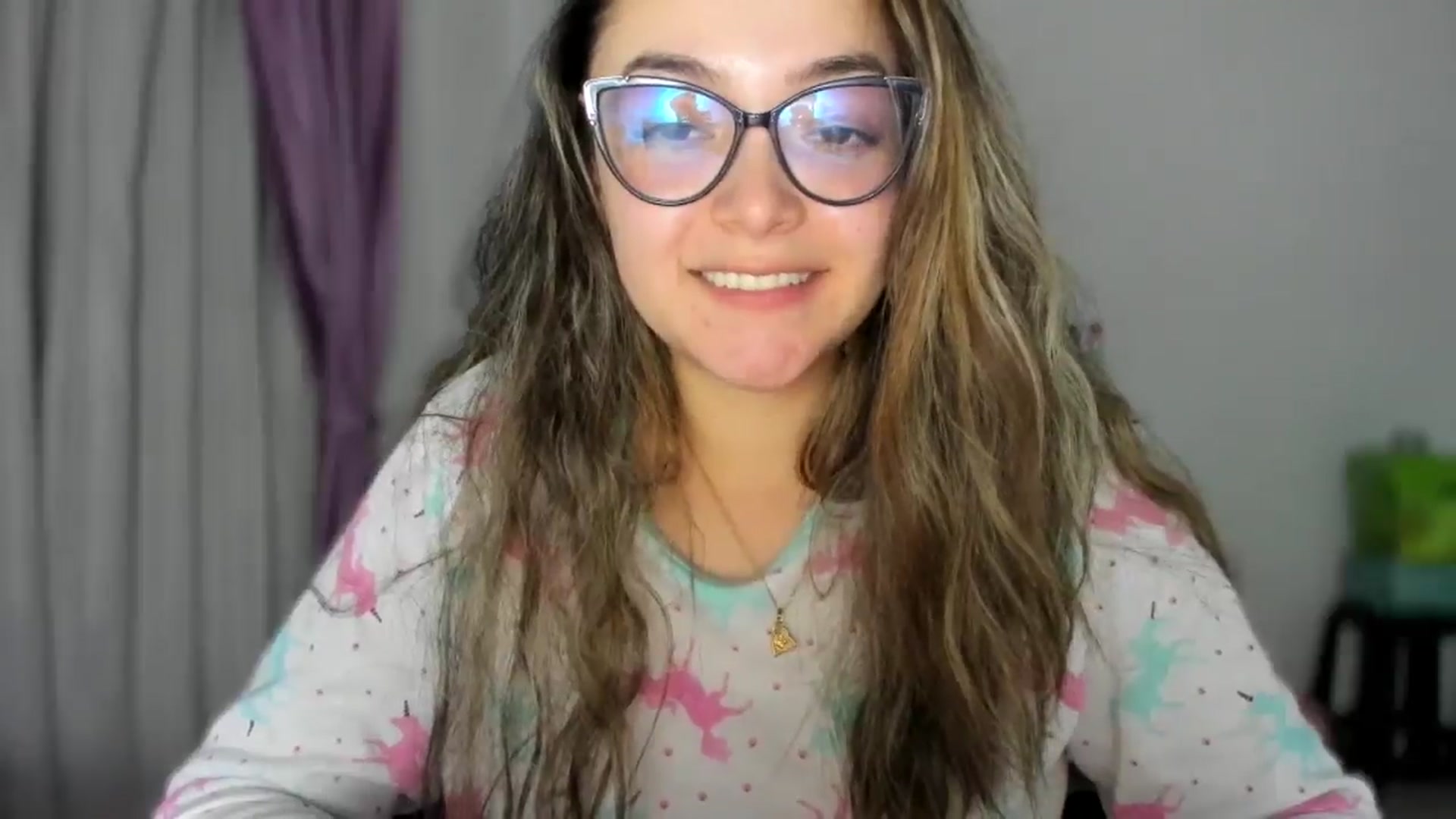 Gallery image thumbnail from Angel98_'s myfreecams stream on, 09/15/2025, 01:48 image 3 of 20