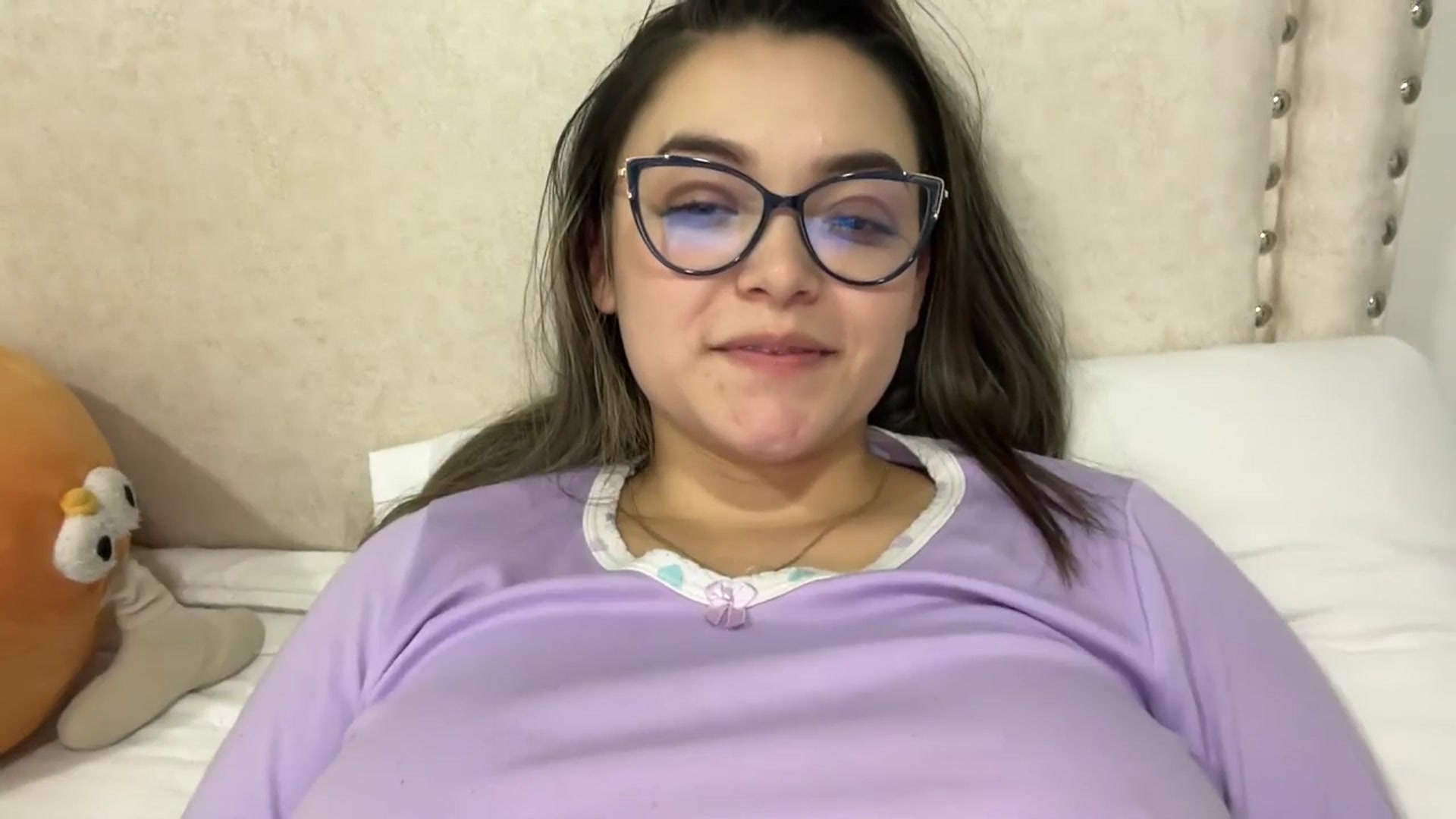 Gallery image thumbnail from Angel98_'s myfreecams stream on, 10/22/2025, 04:26 image 18 of 20