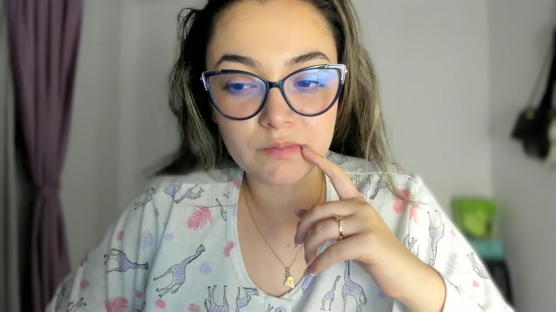 Gallery image thumbnail from Angel98_'s myfreecams stream on, 10/28/2025, 03:26 image 16 of 20