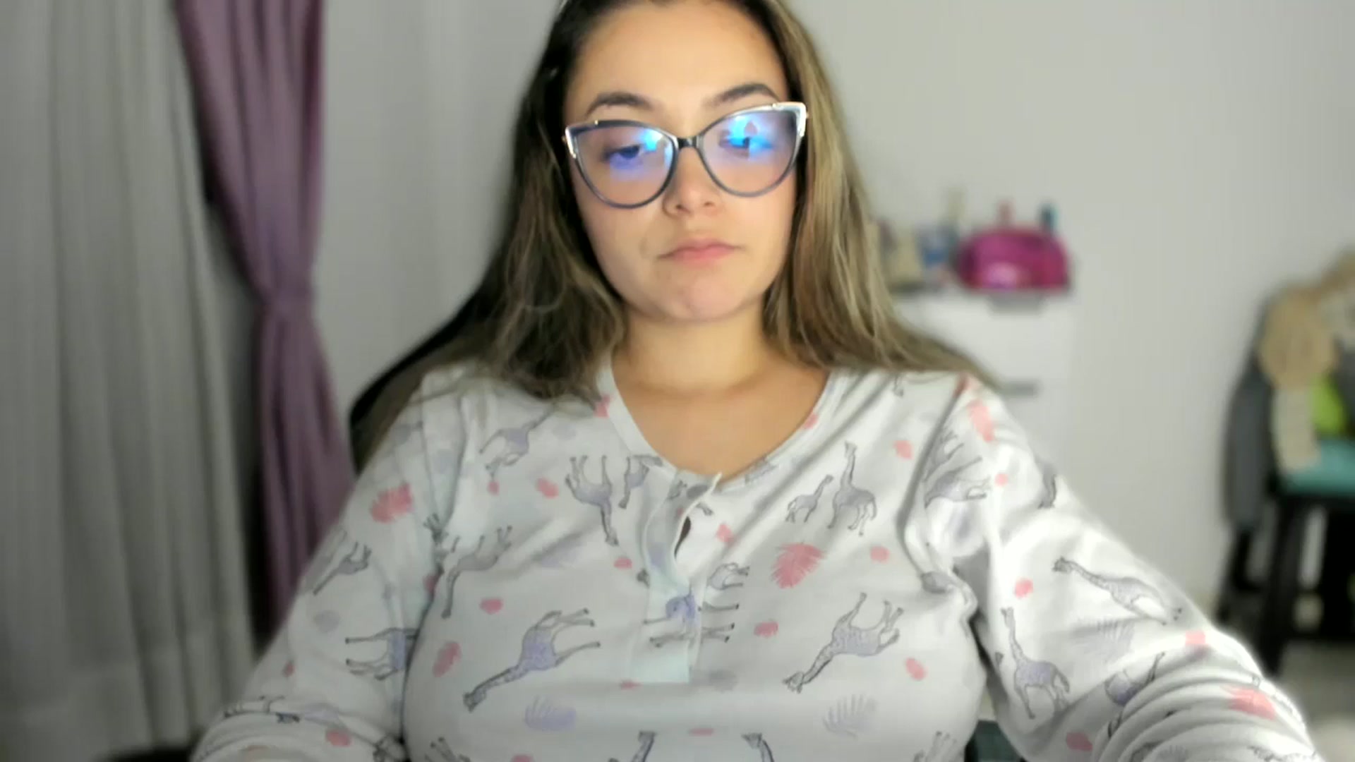 Gallery image thumbnail from Angel98_'s myfreecams stream on, 10/29/2025, 03:26 image 1 of 20