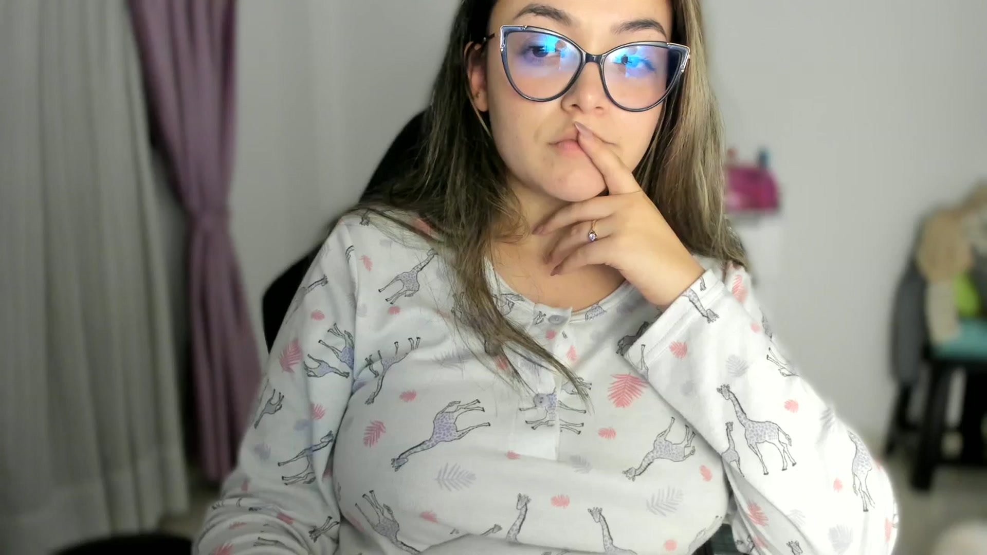 Gallery image thumbnail from Angel98_'s myfreecams stream on, 10/29/2025, 03:26 image 4 of 20