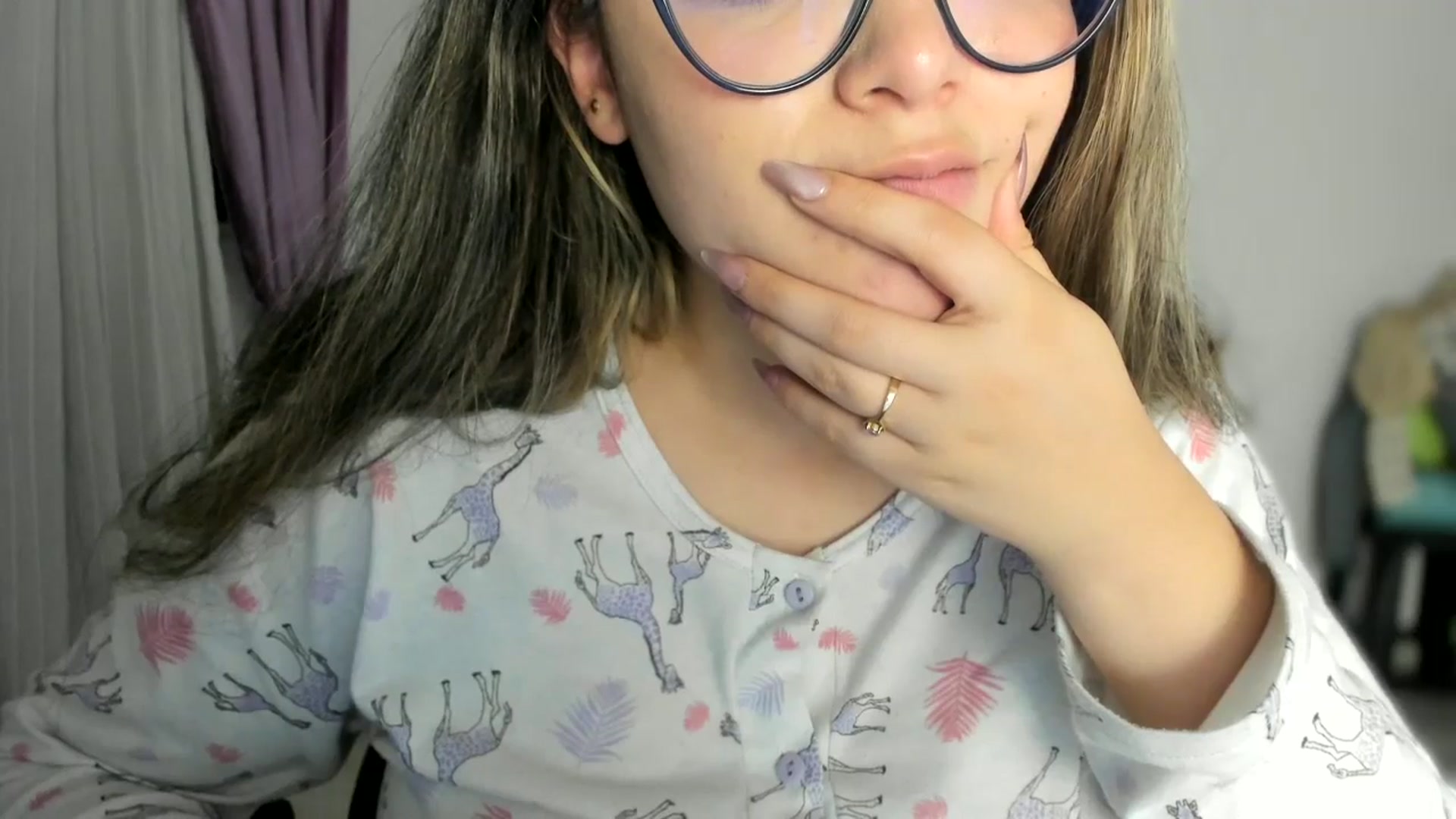 Gallery image thumbnail from Angel98_'s myfreecams stream on, 10/29/2025, 03:26 image 17 of 20