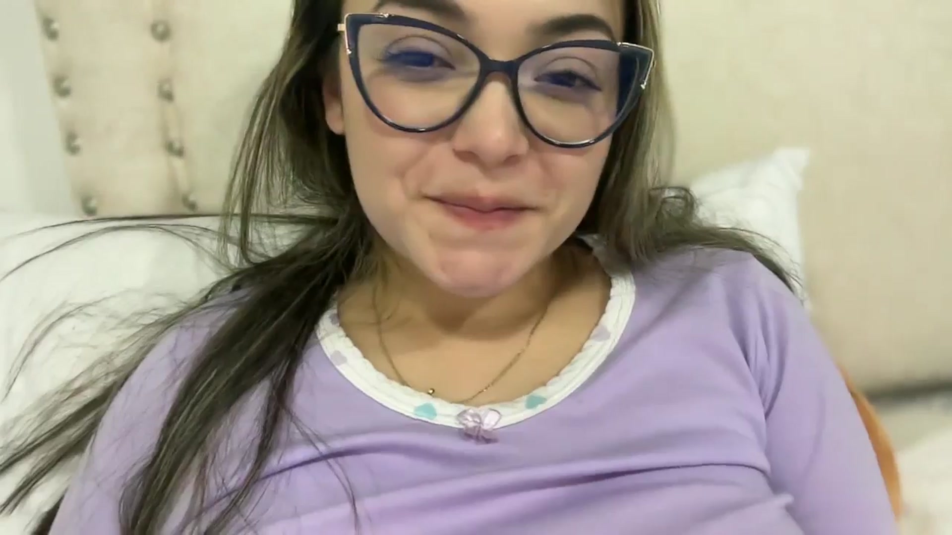 Gallery image thumbnail from Angel98_'s myfreecams stream on, 11/05/2025, 02:25 image 5 of 20