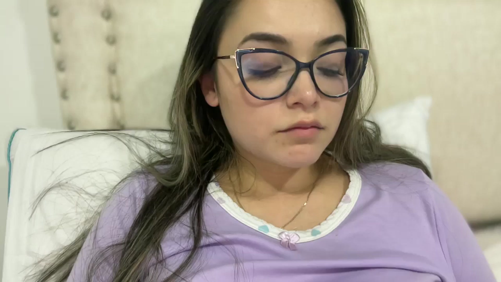 Gallery image thumbnail from Angel98_'s myfreecams stream on, 11/05/2025, 02:25 image 8 of 20