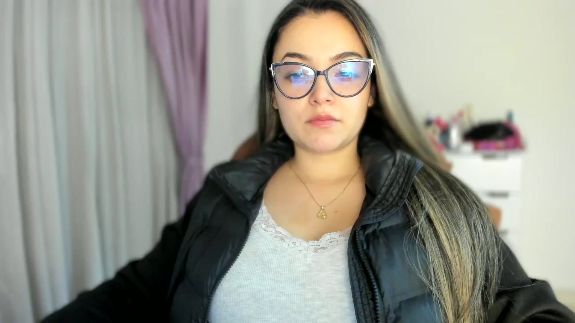 Gallery image thumbnail from Angel98_'s myfreecams stream on, 11/10/2025, 24:47 image 7 of 20