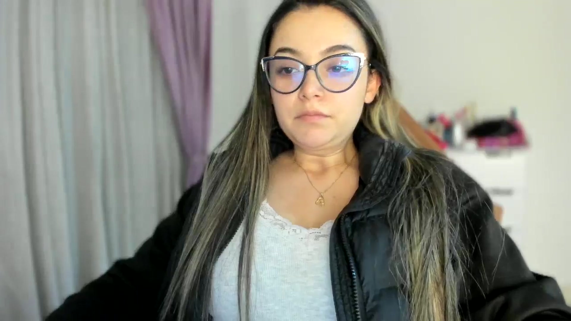 Gallery image thumbnail from Angel98_'s myfreecams stream on, 11/10/2025, 24:47 image 6 of 20