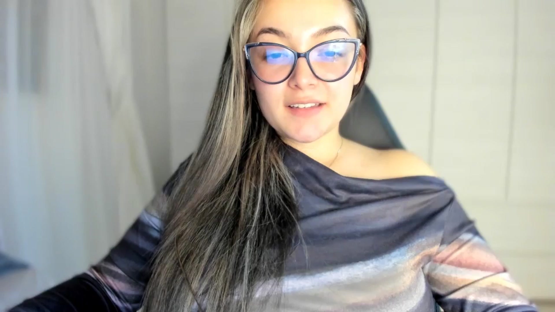 Gallery image thumbnail from Angel98_'s myfreecams stream on, 02/18/2026, 01:52 image 7 of 20