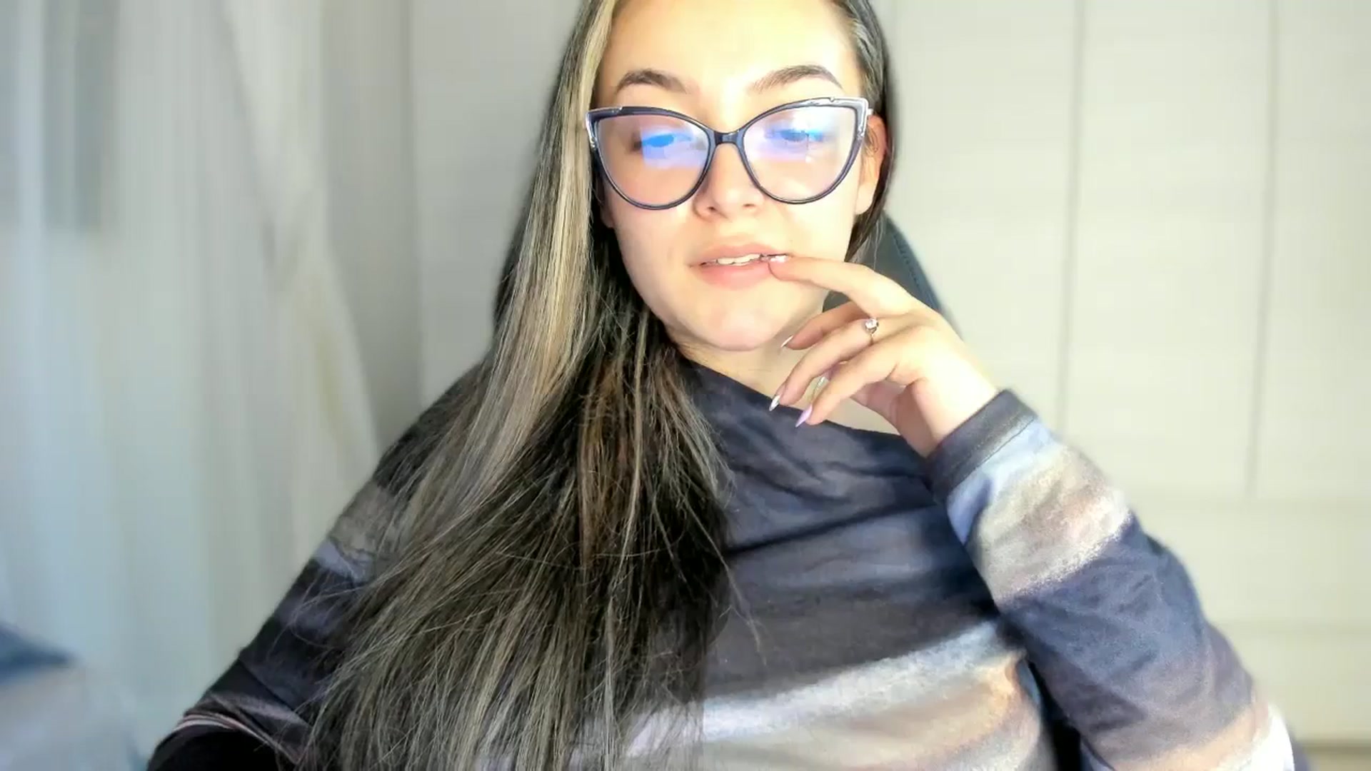 Gallery image thumbnail from Angel98_'s myfreecams stream on, 02/18/2026, 01:52 image 8 of 20