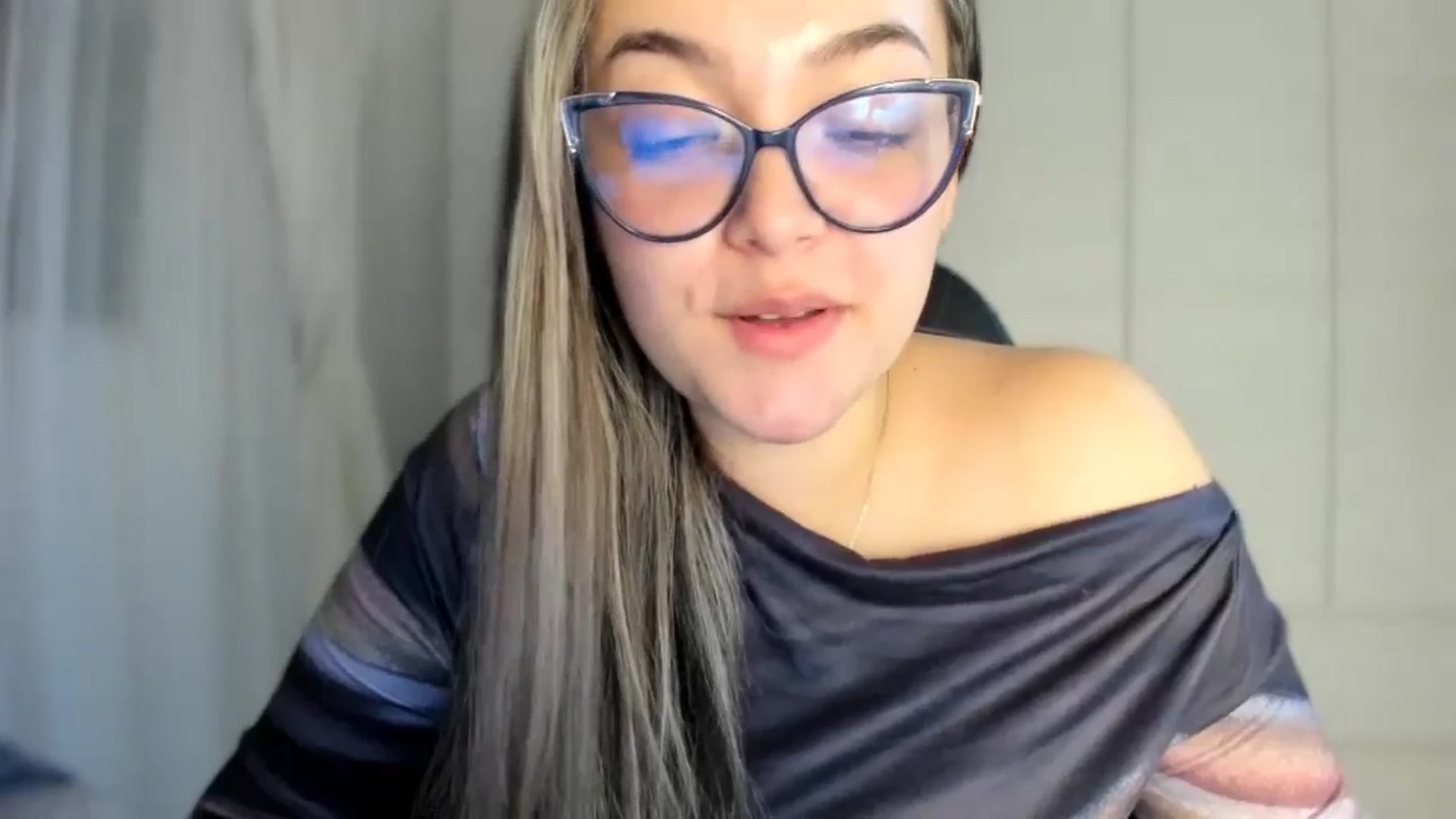 Gallery image thumbnail from Angel98_'s myfreecams stream on, 02/18/2026, 01:52 image 5 of 20