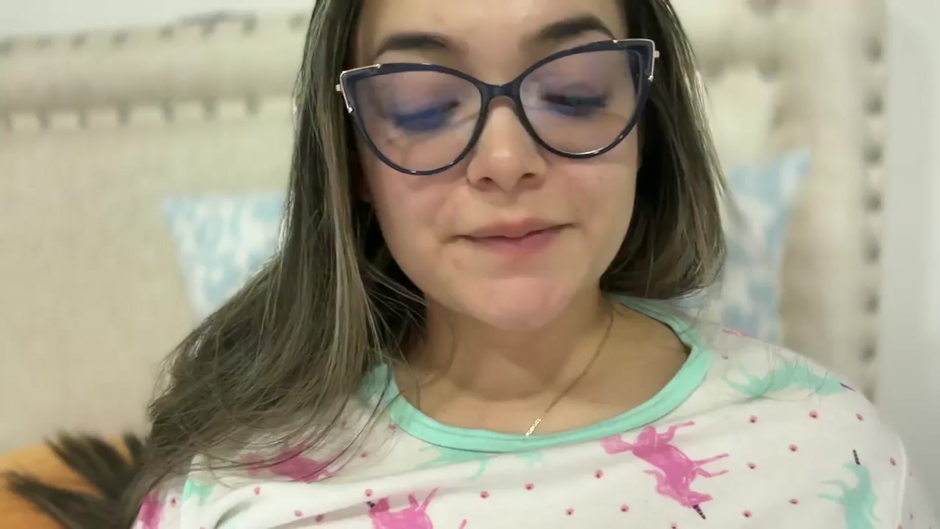 Gallery image thumbnail from Angel98_'s myfreecams stream on, 03/26/2026, 01:07 image 19 of 20