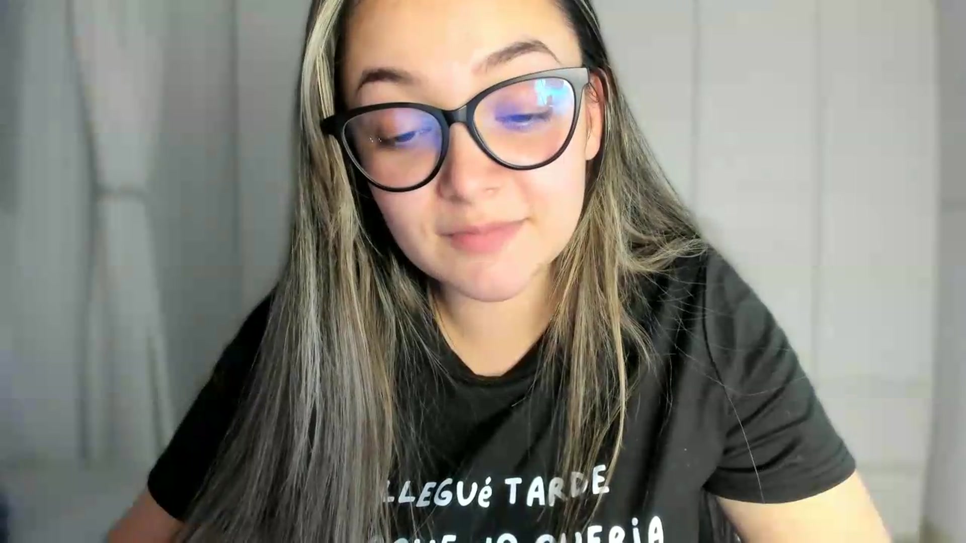 Gallery image thumbnail from Angel98_'s myfreecams stream on, 05/26/2026, 03:42 image 2 of 20