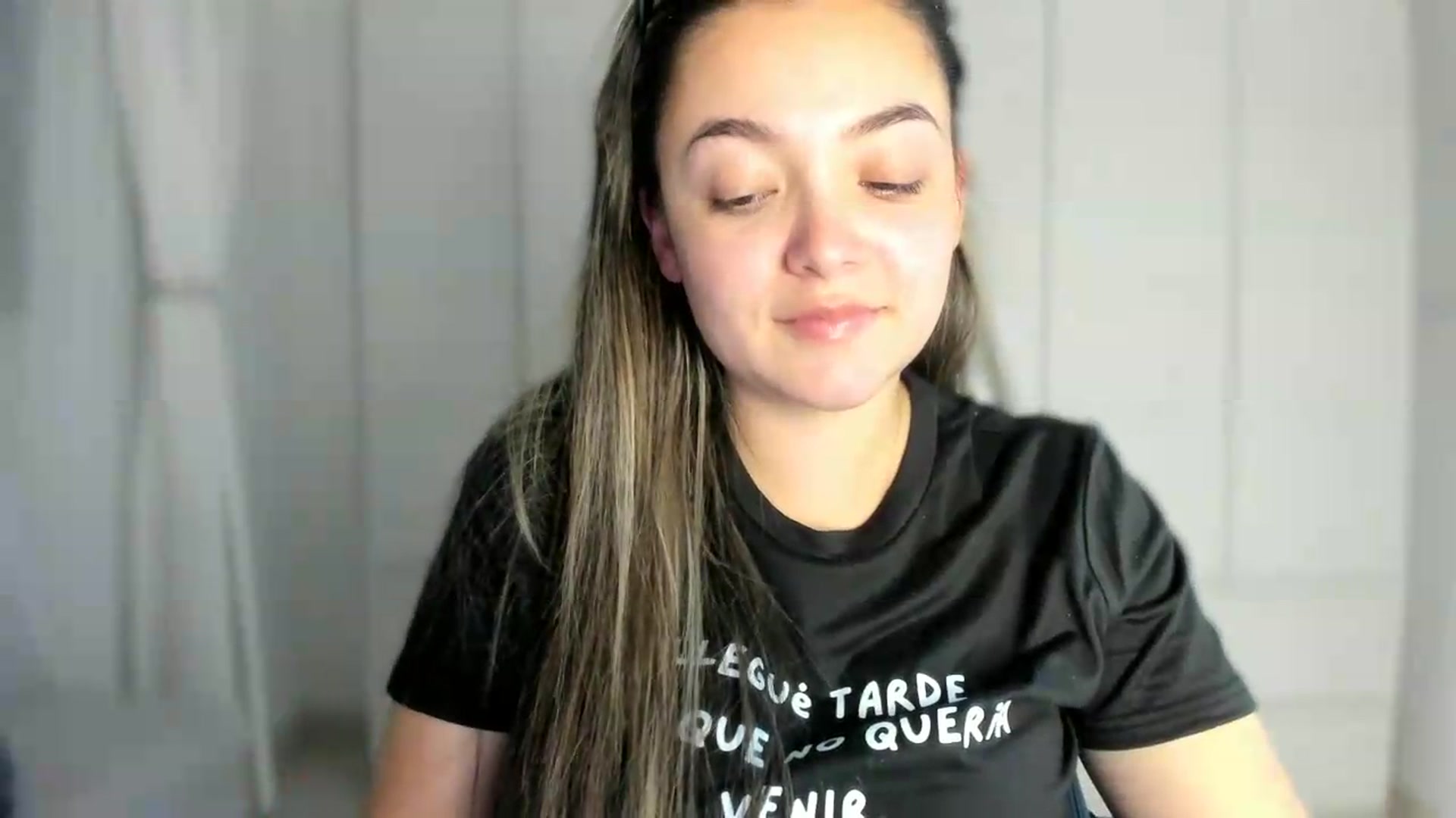 Gallery image thumbnail from Angel98_'s myfreecams stream on, 05/26/2026, 03:42 image 16 of 20