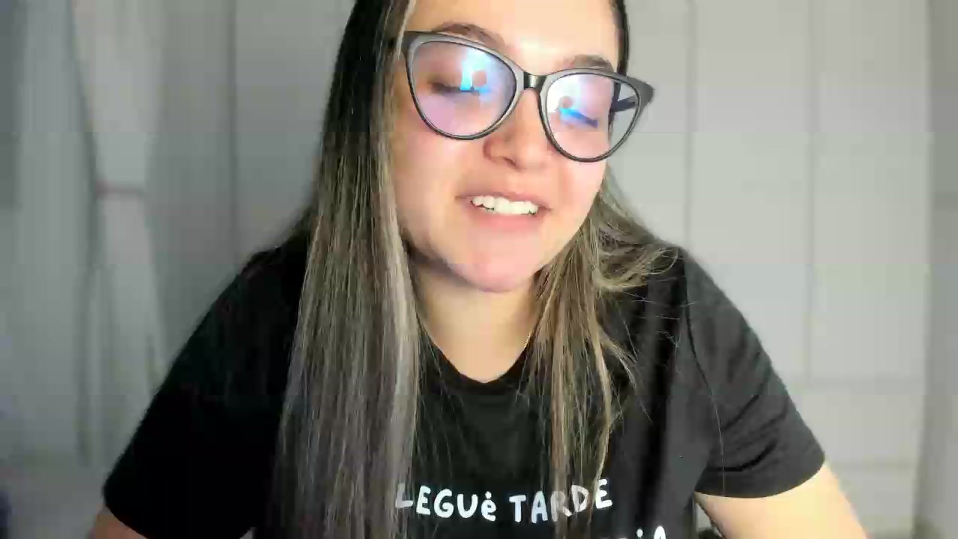 Gallery image thumbnail from Angel98_'s myfreecams stream on, 05/26/2026, 03:42 image 1 of 20