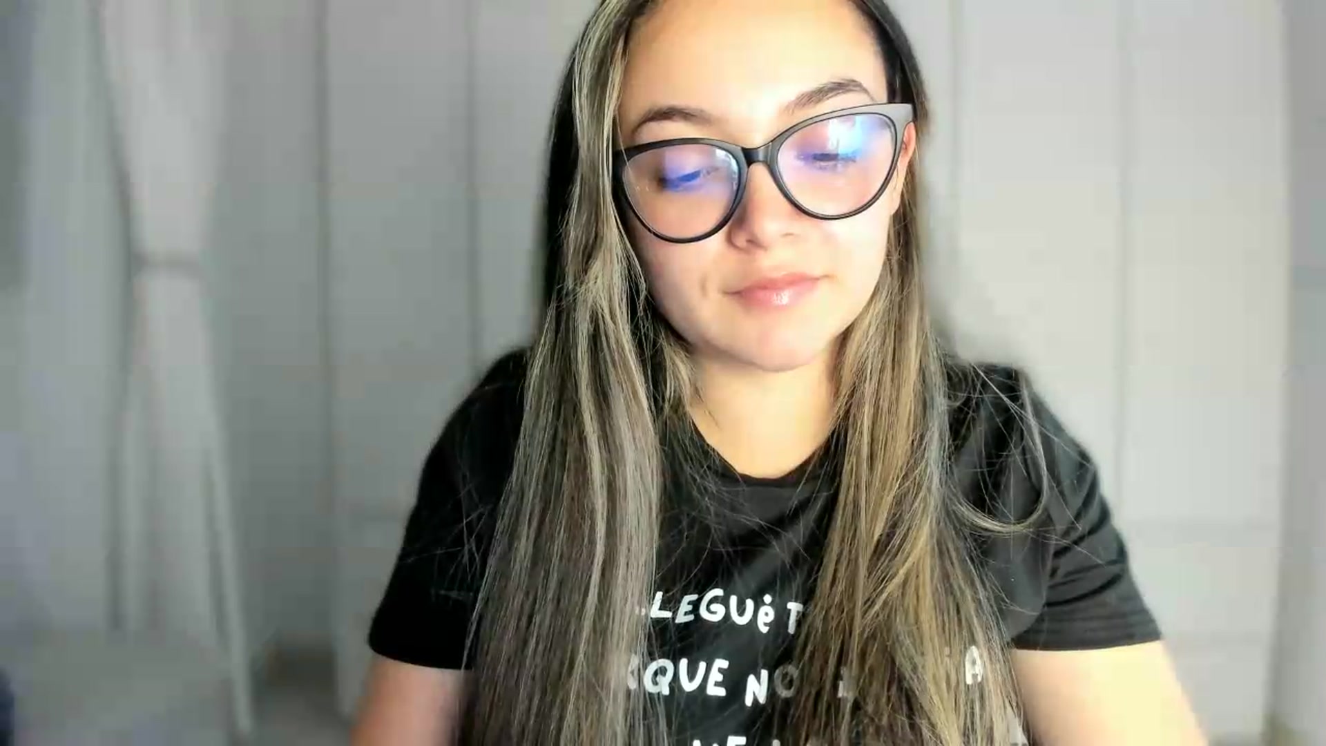 Gallery image thumbnail from Angel98_'s myfreecams stream on, 05/26/2026, 03:42 image 9 of 20