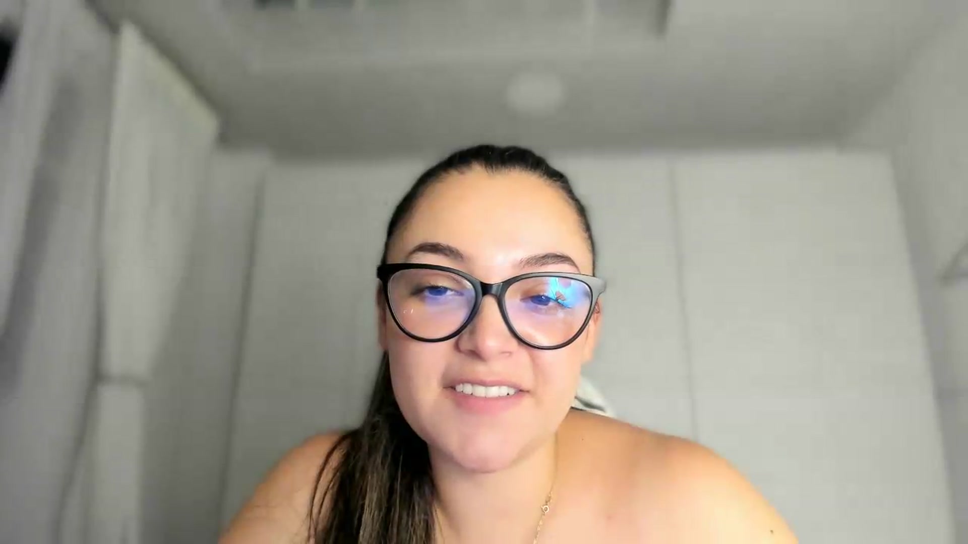 Gallery image thumbnail from Angel98_'s myfreecams stream on, 05/27/2026, 02:53 image 11 of 20