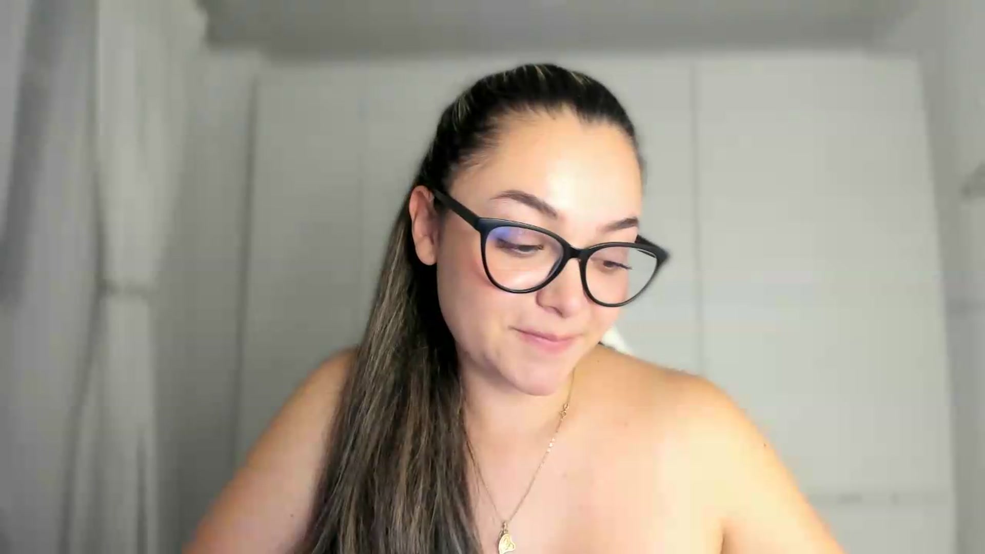 Gallery image thumbnail from Angel98_'s myfreecams stream on, 05/27/2026, 02:53 image 16 of 20