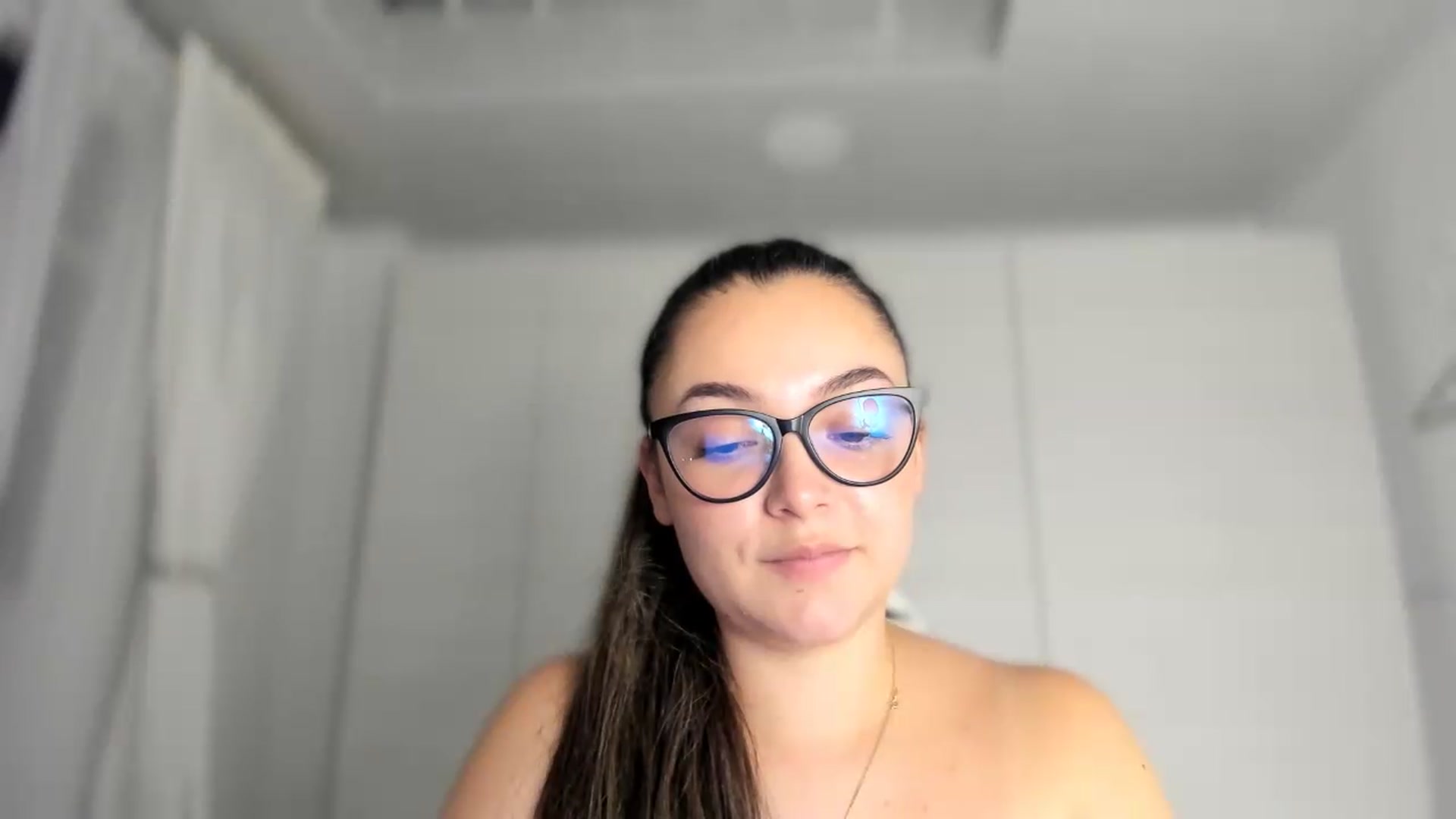Gallery image thumbnail from Angel98_'s myfreecams stream on, 05/27/2026, 02:53 image 4 of 20