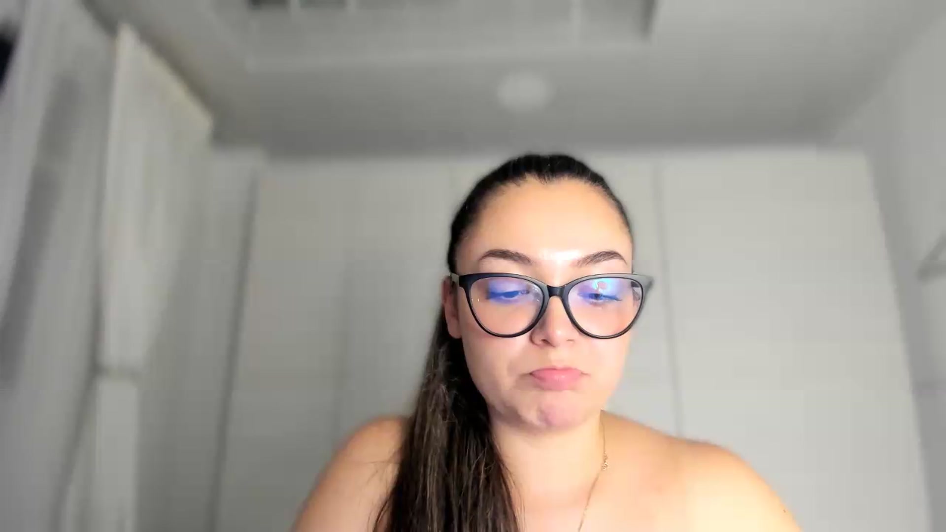 Gallery image thumbnail from Angel98_'s myfreecams stream on, 05/27/2026, 02:53 image 2 of 20