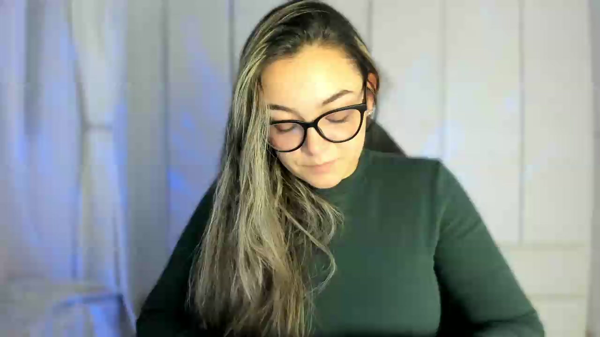 Gallery image thumbnail from Angel98_'s myfreecams stream on, 06/02/2026, 24:13 image 19 of 20
