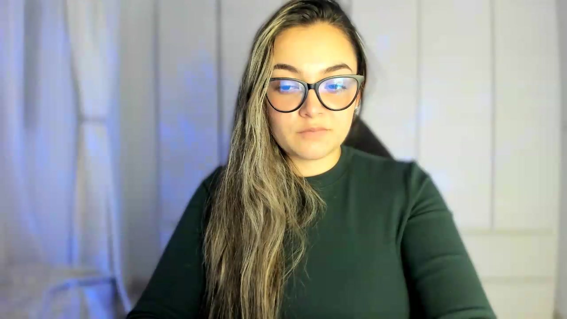 Gallery image thumbnail from Angel98_'s myfreecams stream on, 06/02/2026, 24:13 image 14 of 20